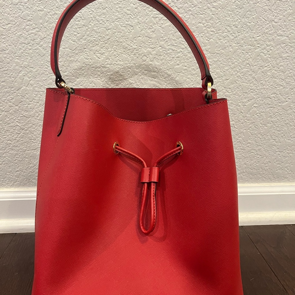 Beautiful Red Michale Kors Bucket Bag